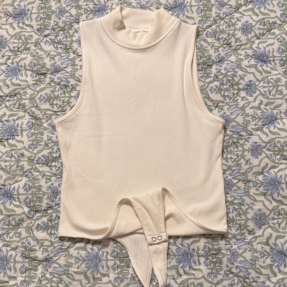 Aerie Cream Sleeveless Mockneck Bodysuit